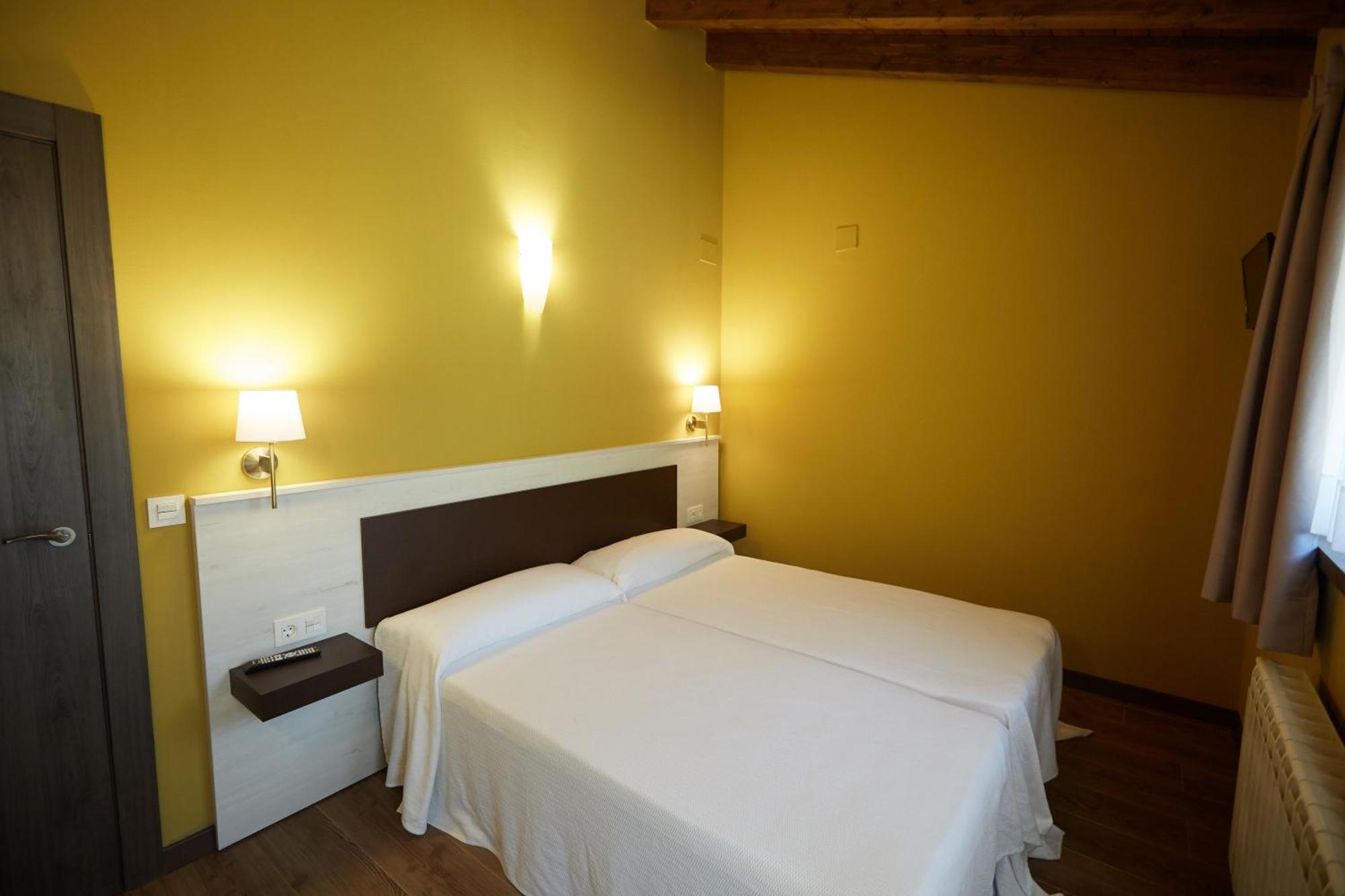 Apartamentos Rurales Casa La Piedra Collía Kültér fotó